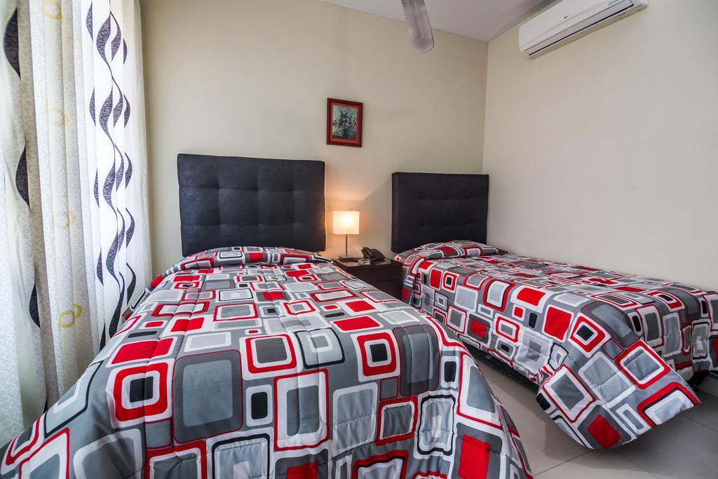 פיורה Hotel El Sol מראה חיצוני תמונה